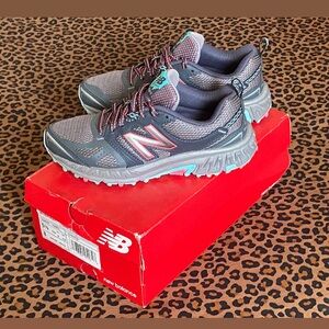 New Balance Women's Gray and Teal Sneakers